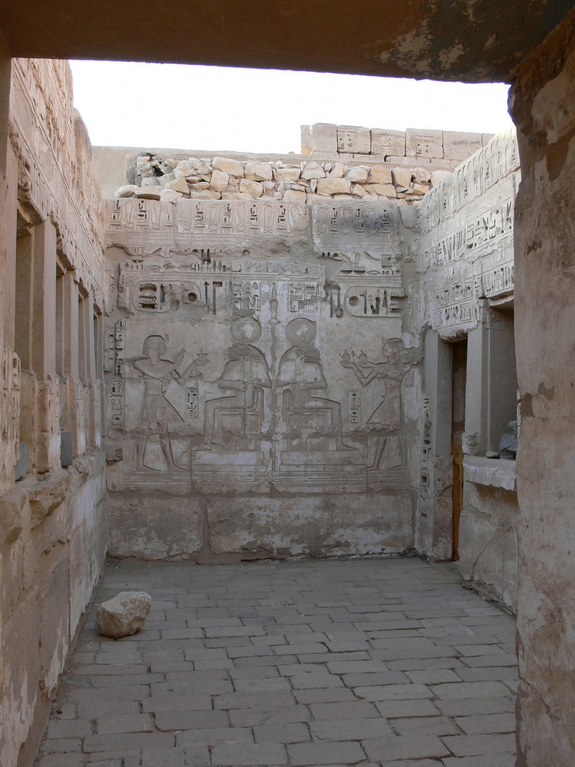 Medinet_Habu