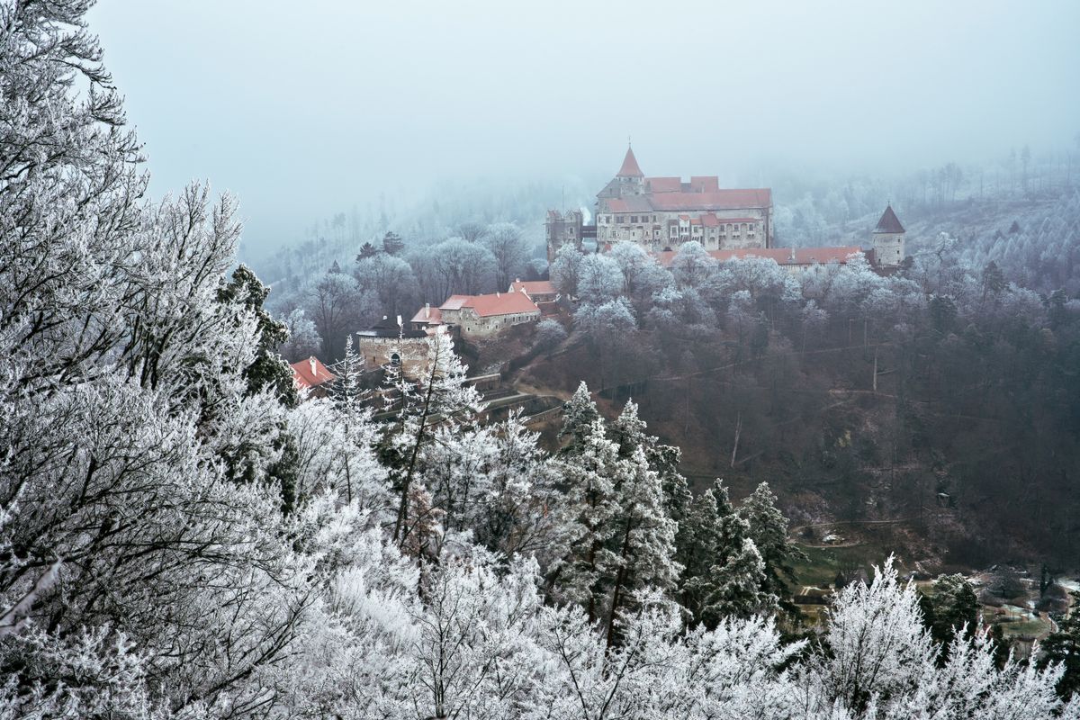 ... frost and Pernštejn castle ...