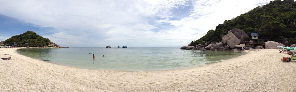 Die kleine Insel Koh Nang Yuan in Thailand in ihrer kompletten Größe. 